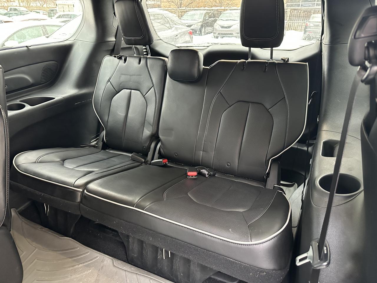 2020 Chrysler Pacifica Hybrid Limited Photo