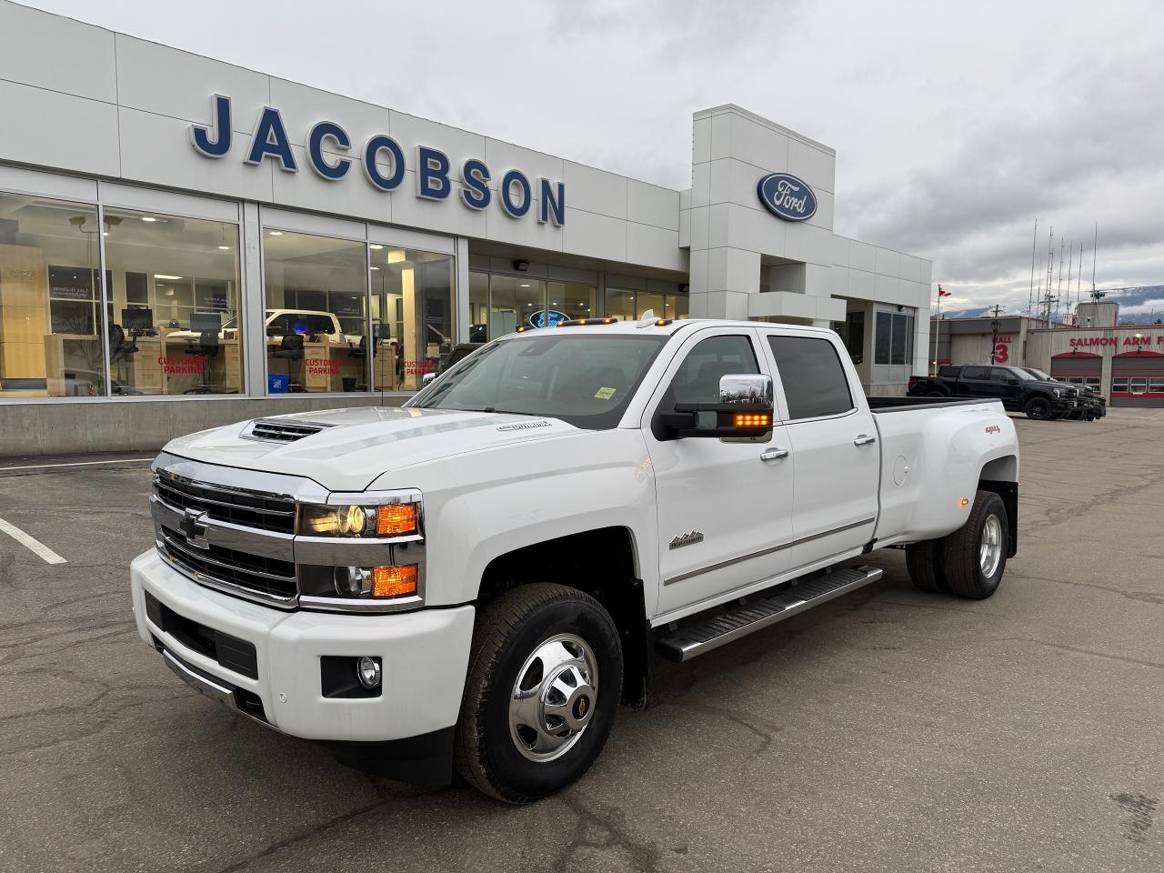 2018 Chevrolet Silverado 3500HD Built After Aug 14 High Country Photo0
