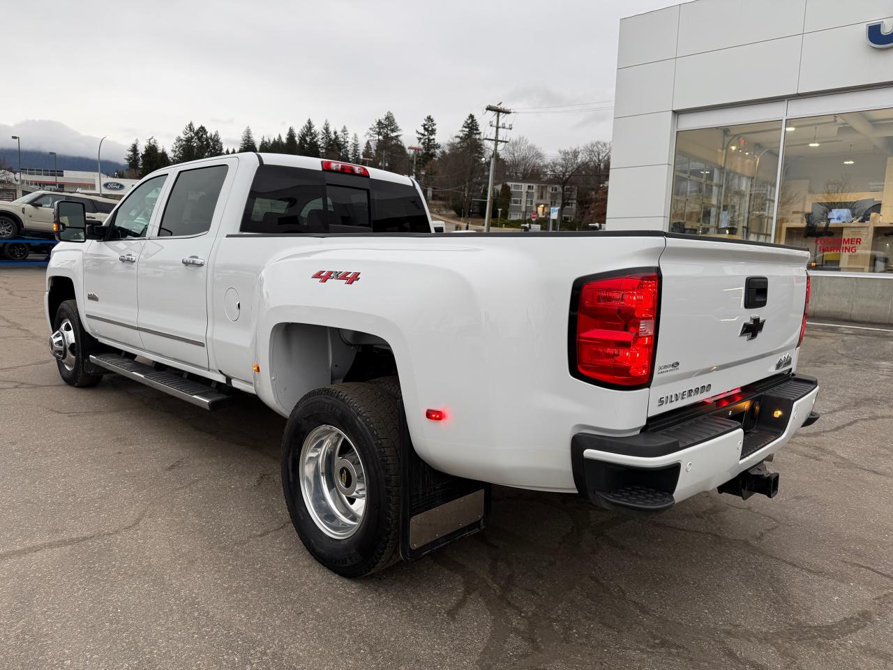 2018 Chevrolet Silverado 3500HD Built After Aug 14 High Country Photo2
