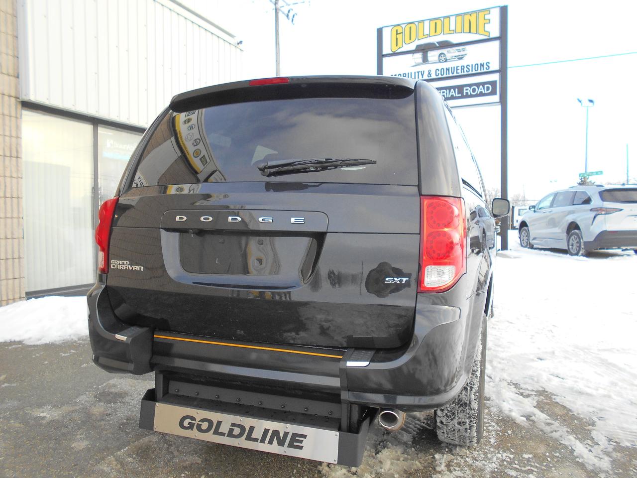 2020 Dodge Grand Caravan SXT PLUS-Wheelchair Accessible Rear Entry-Manual Photo