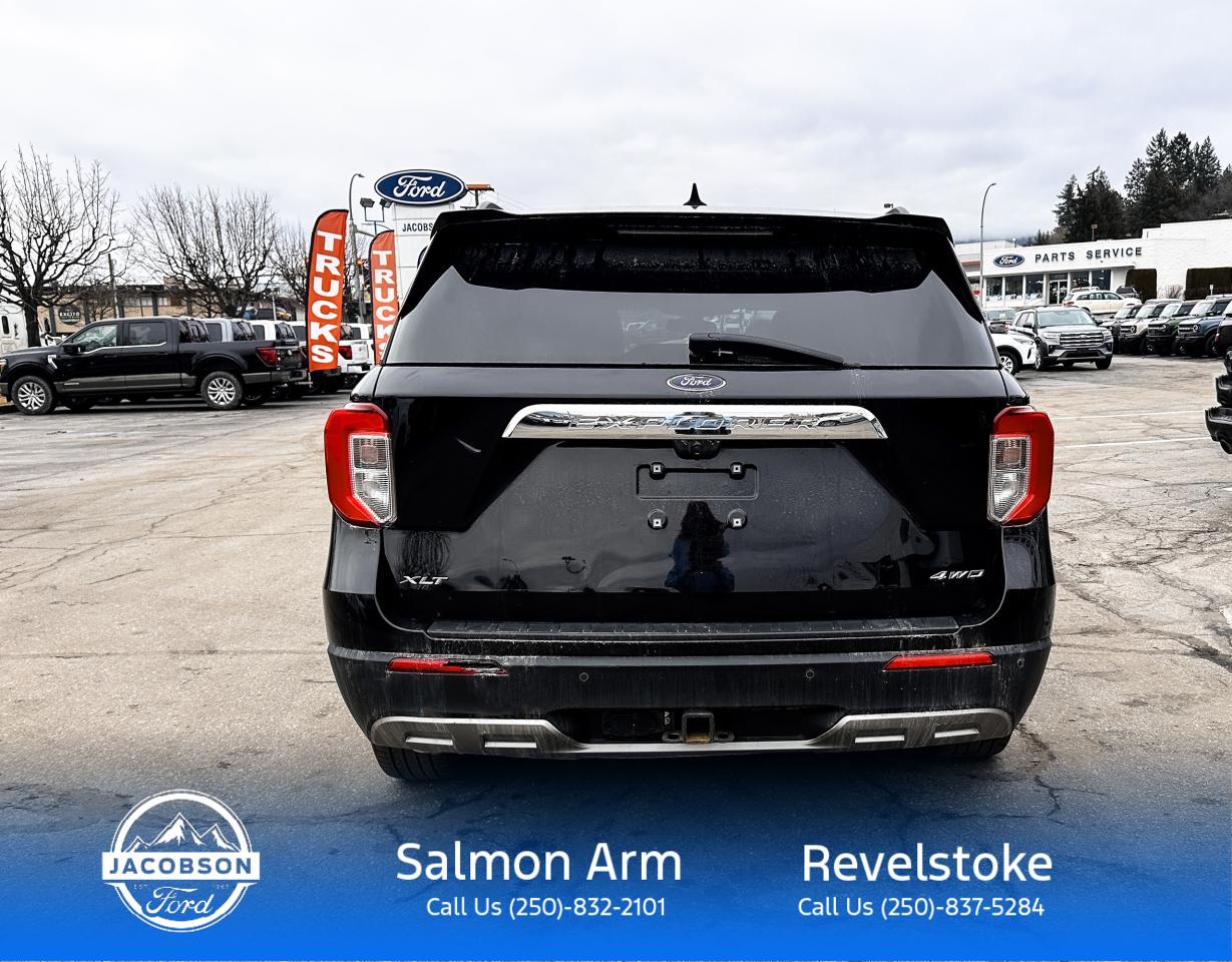 2022 Ford Explorer XLT Photo3