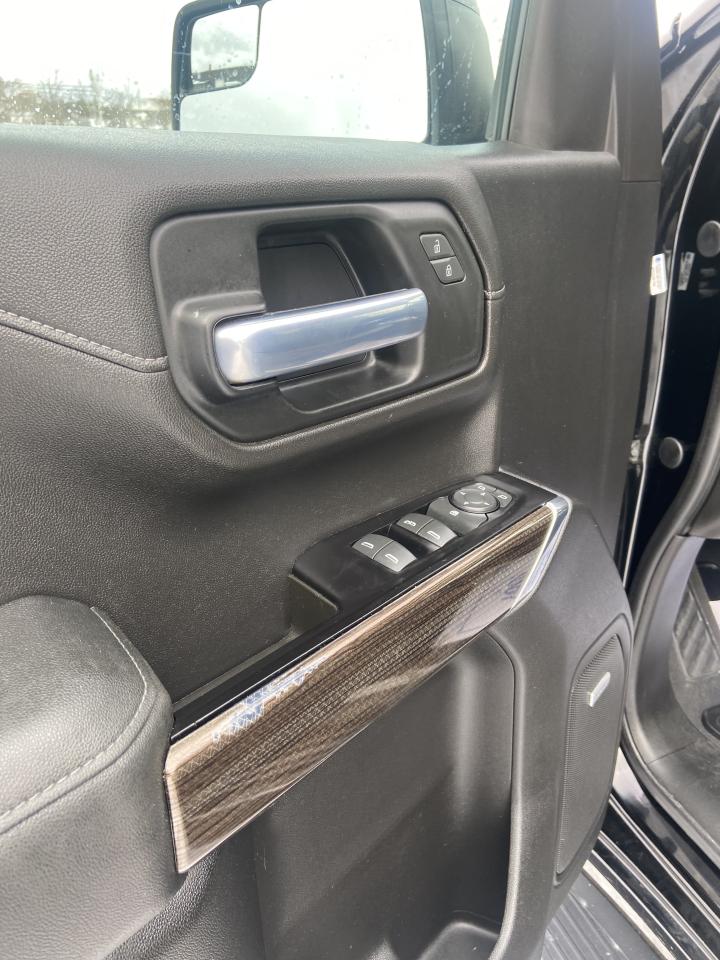 2019 Chevrolet Silverado 1500 RST Photo9