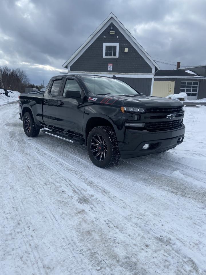 2019 Chevrolet Silverado 1500 RST Photo3