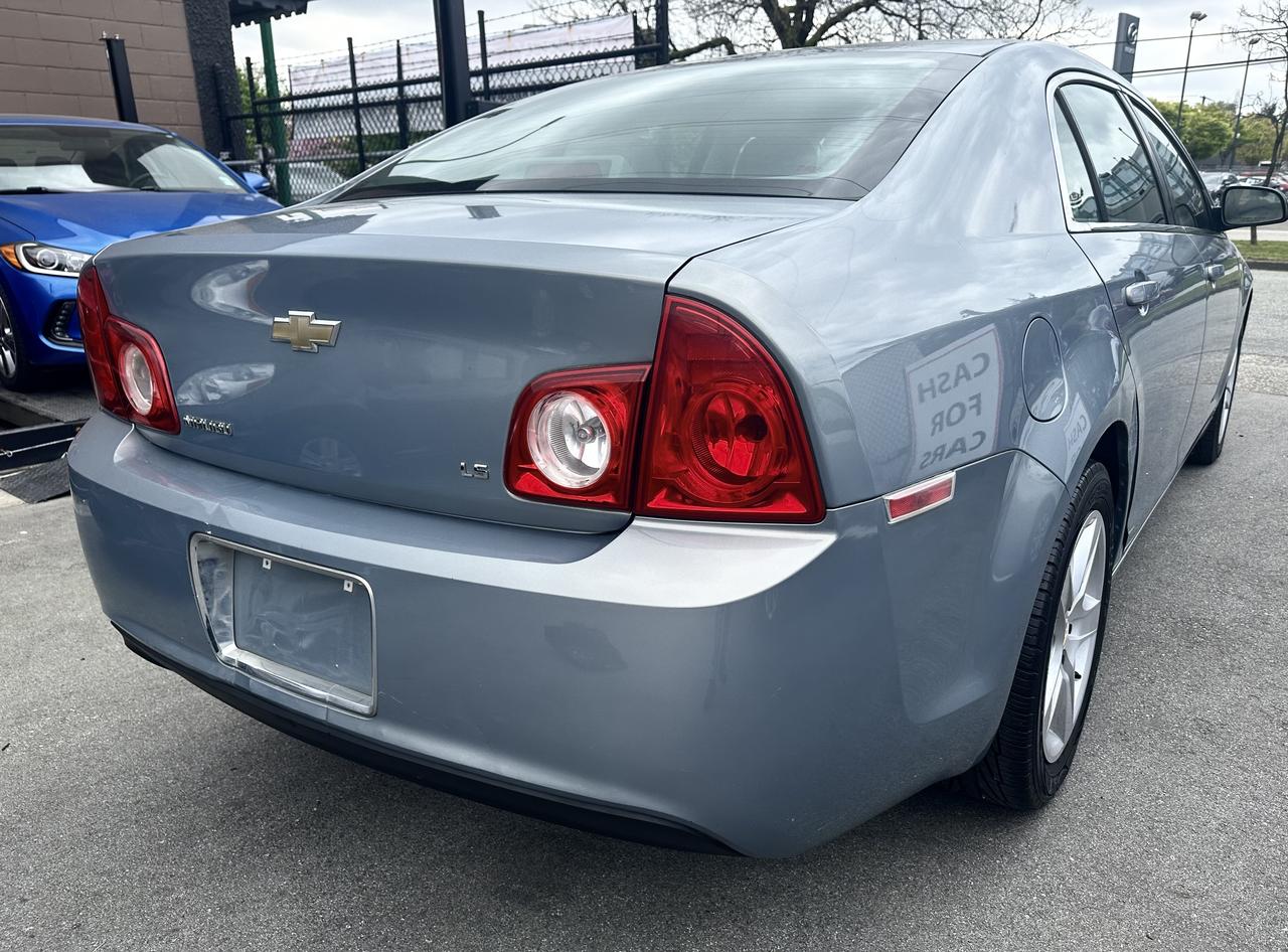 2009 Chevrolet Malibu 4dr Sdn LS w/1FL - Photo #4