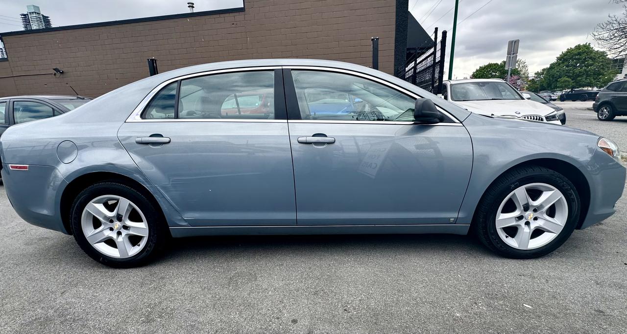 2009 Chevrolet Malibu 4dr Sdn LS w/1FL - Photo #5