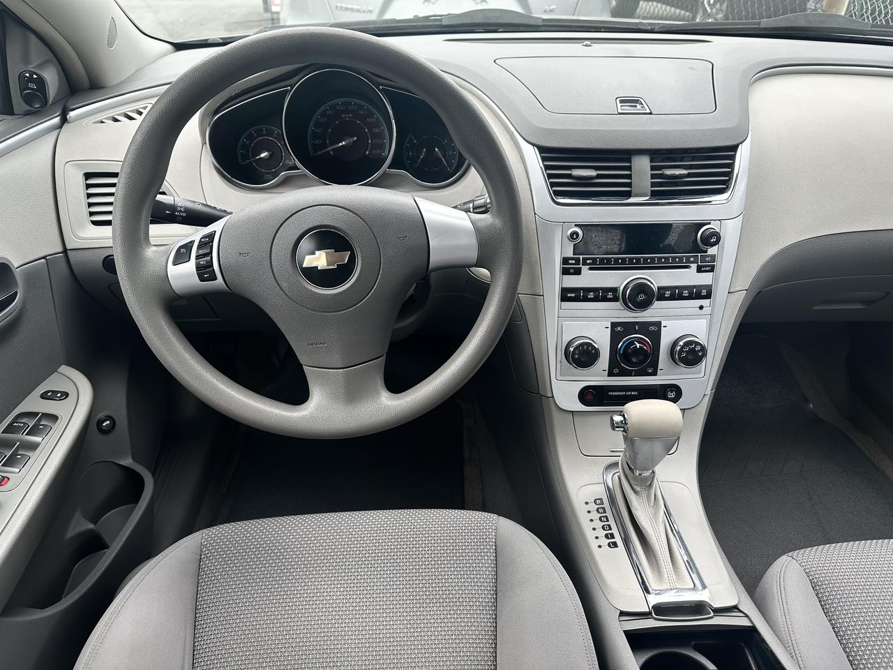 2009 Chevrolet Malibu 4dr Sdn LS w/1FL - Photo #9
