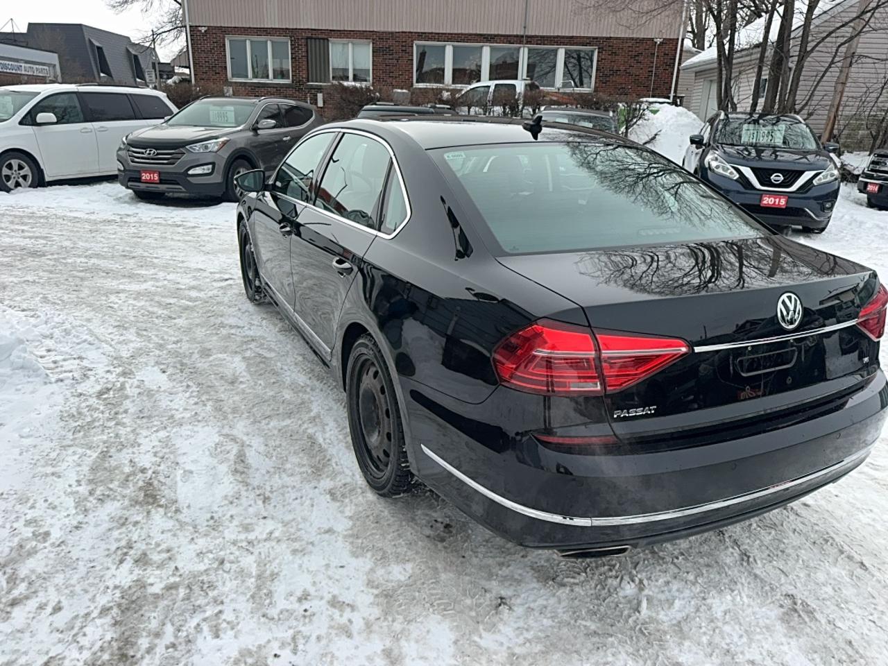 2016 Volkswagen Passat Execline Photo4