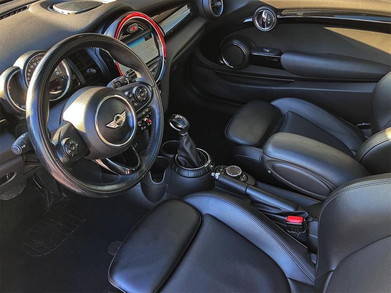 2015 MINI Cooper S|NAVIGATION|PANOROOF|LEATHER|ALLOYS Photo
