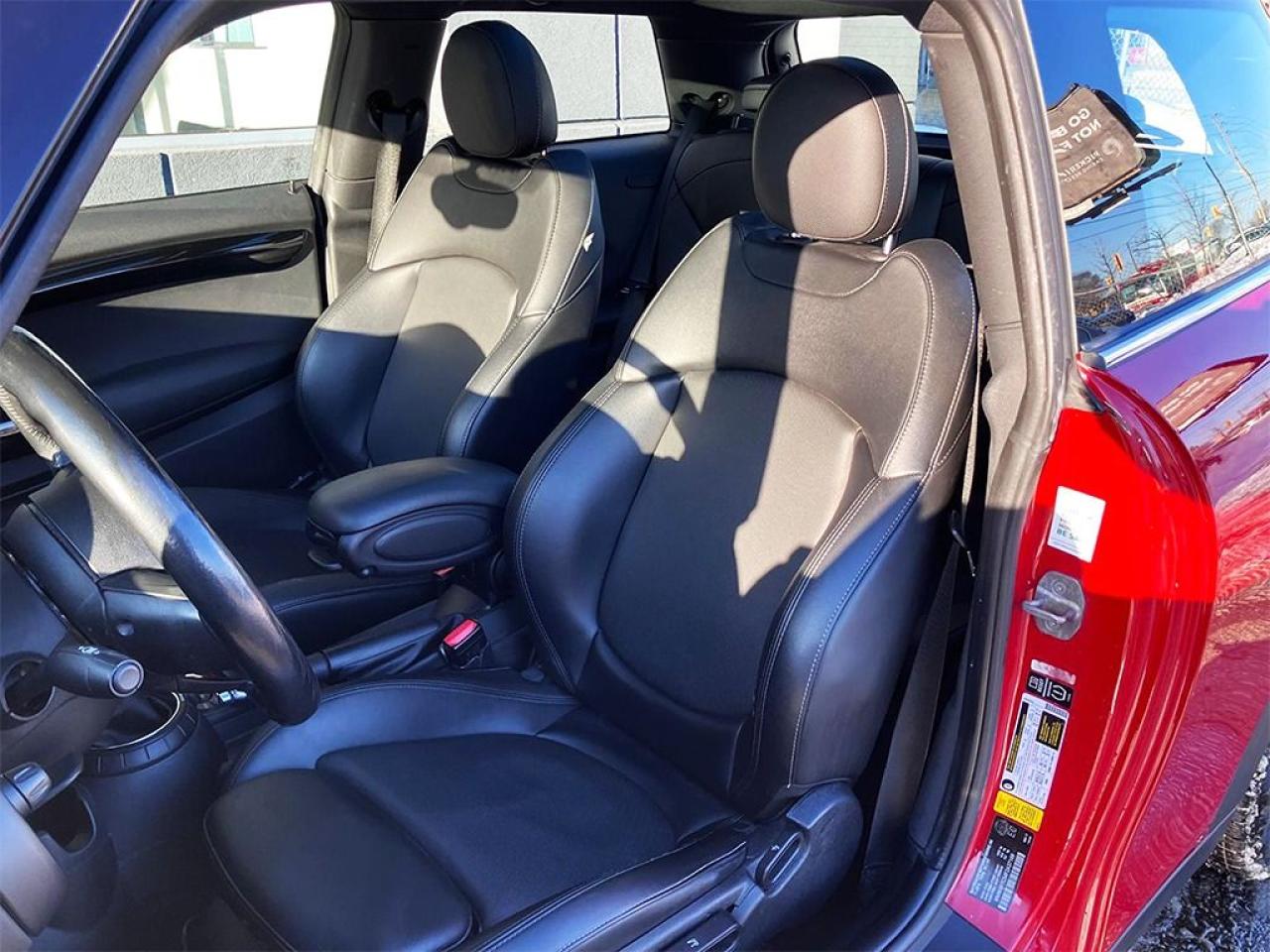 2015 MINI Cooper S|NAVIGATION|PANOROOF|LEATHER|ALLOYS Photo