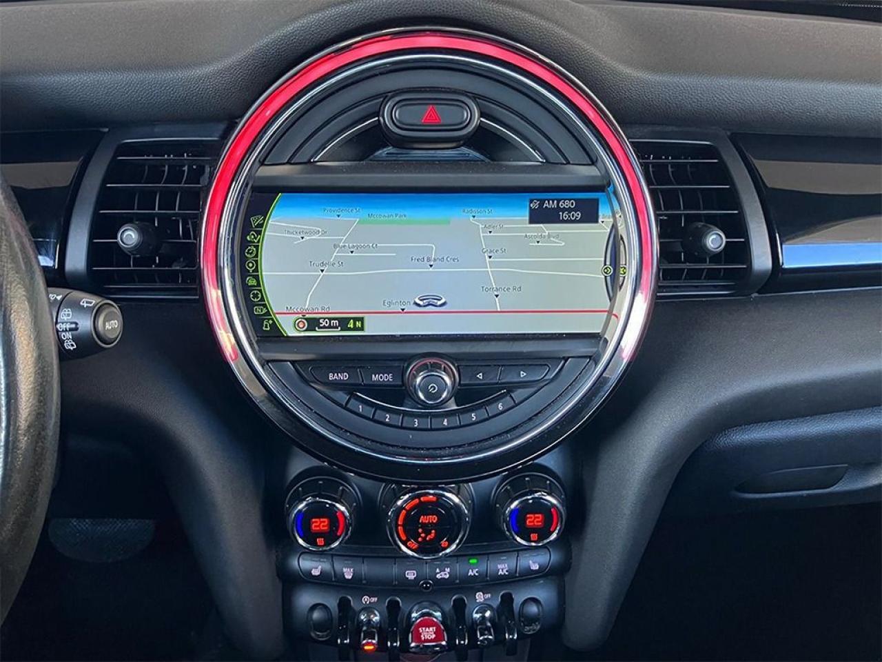 2015 MINI Cooper S|NAVIGATION|PANOROOF|LEATHER|ALLOYS Photo