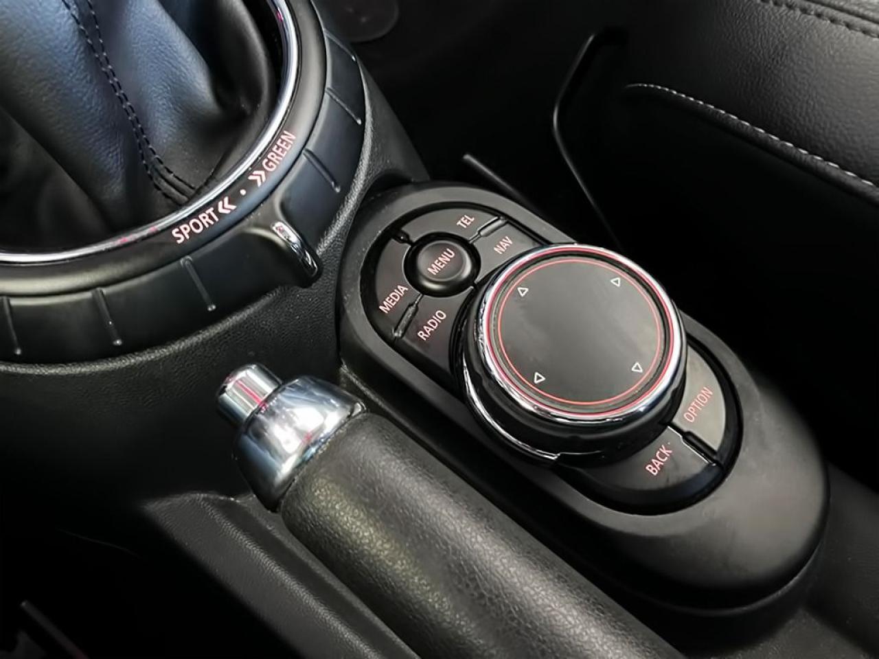 2015 MINI Cooper S|NAVIGATION|PANOROOF|LEATHER|ALLOYS Photo