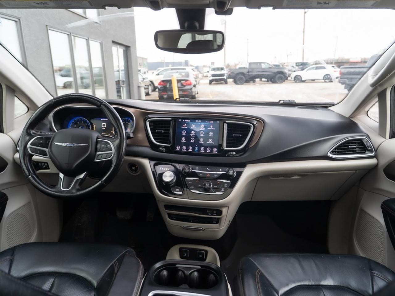 2018 Chrysler Pacifica Touring-L Plus 2WD Photo30