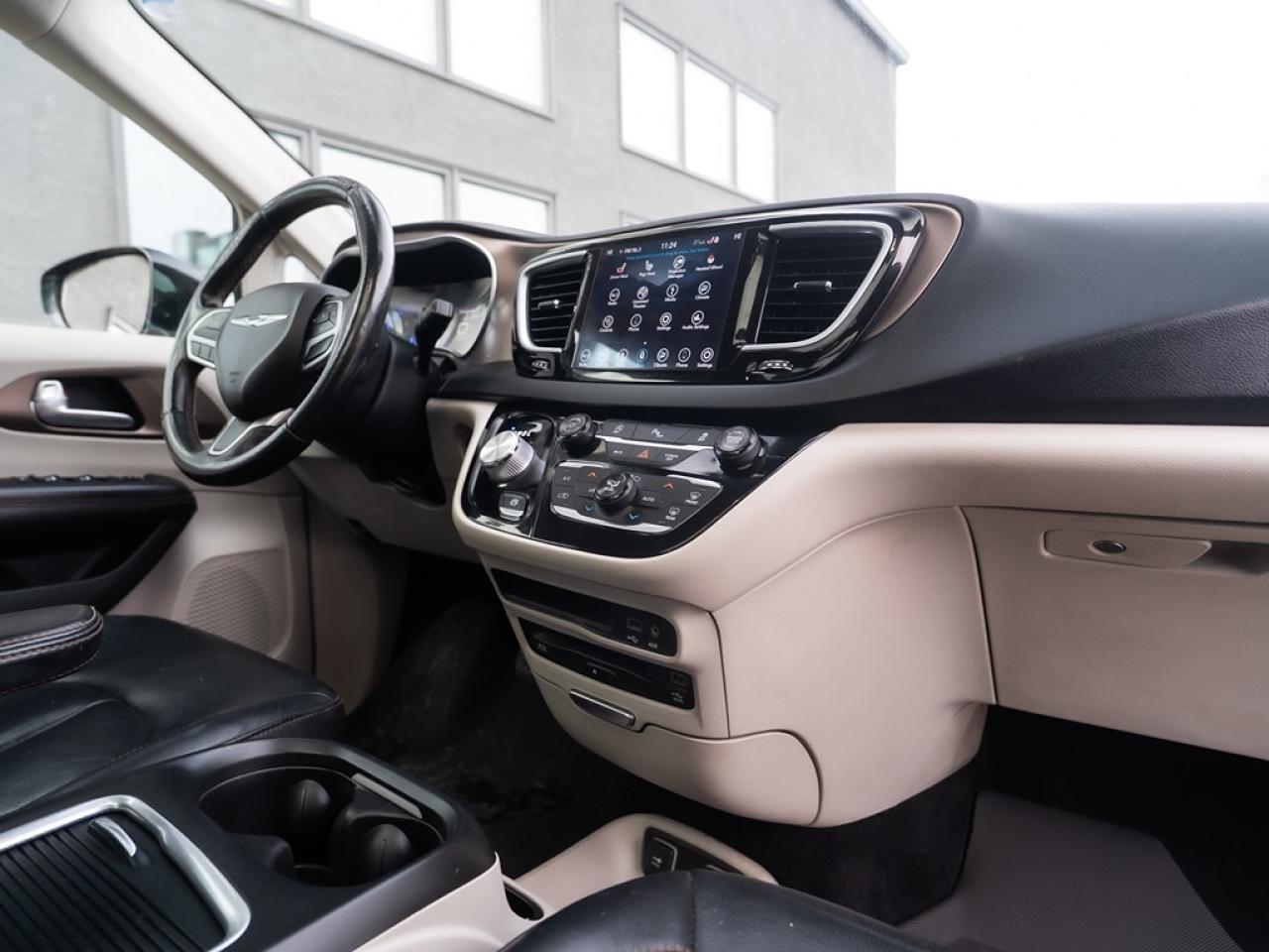 2018 Chrysler Pacifica Touring-L Plus 2WD Photo45