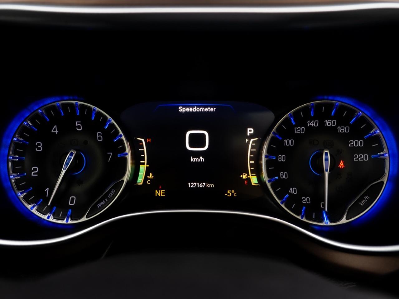 2018 Chrysler Pacifica Touring-L Plus 2WD Photo38