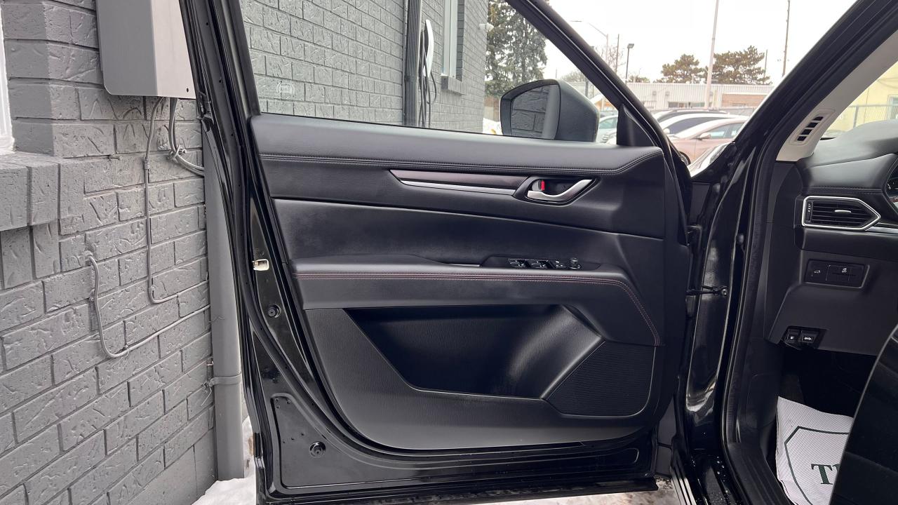 2023 Mazda CX-5 Kuro Edition AWD NO ACCIDENTS FACTORY WARRANTY Photo