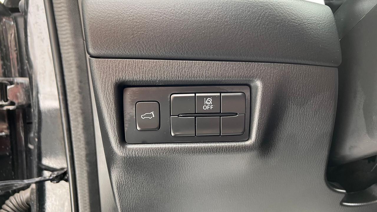 2023 Mazda CX-5 Kuro Edition AWD NO ACCIDENTS FACTORY WARRANTY Photo