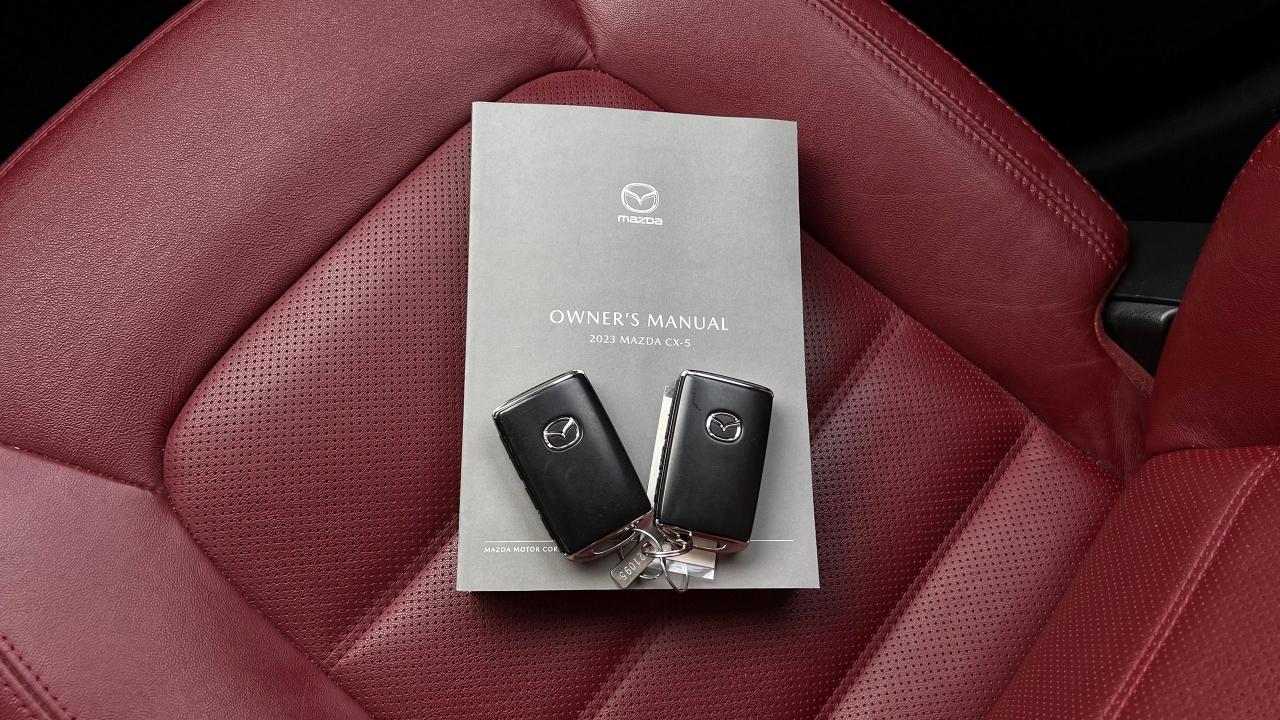 2023 Mazda CX-5 Kuro Edition AWD NO ACCIDENTS FACTORY WARRANTY Photo