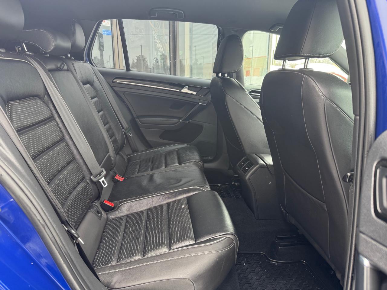 2018 Volkswagen Golf R 2.0 TSI Accident Free | AWD 4Motion | Manual Photo