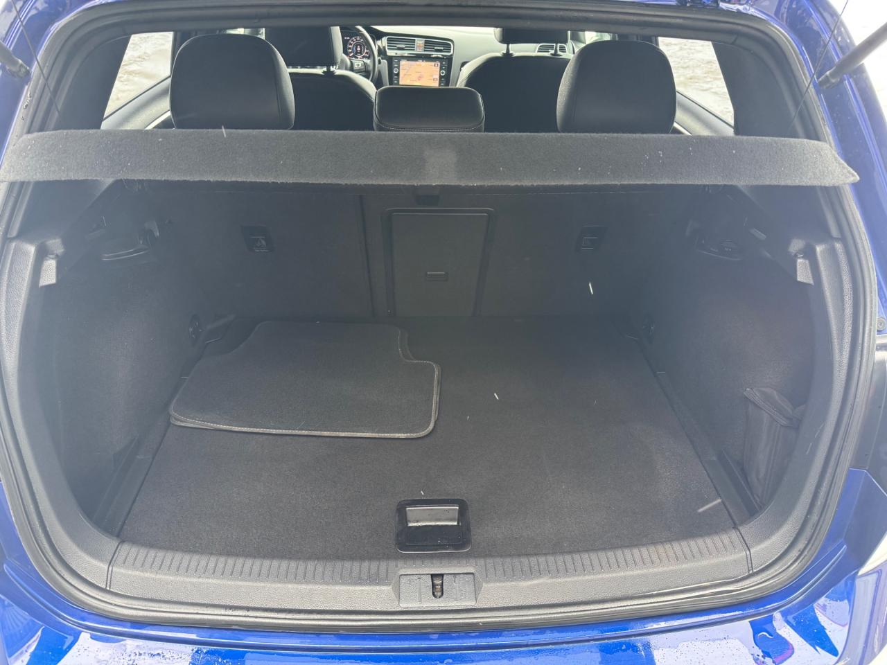 2018 Volkswagen Golf R 2.0 TSI Accident Free | AWD 4Motion | Manual Photo