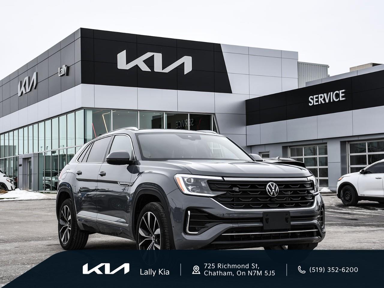 2026 Volkswagen Atlas Cross Sport 2.0 TSI Execline New Arrival | Clean CarFax | Leather | Roof | Nav Photo0