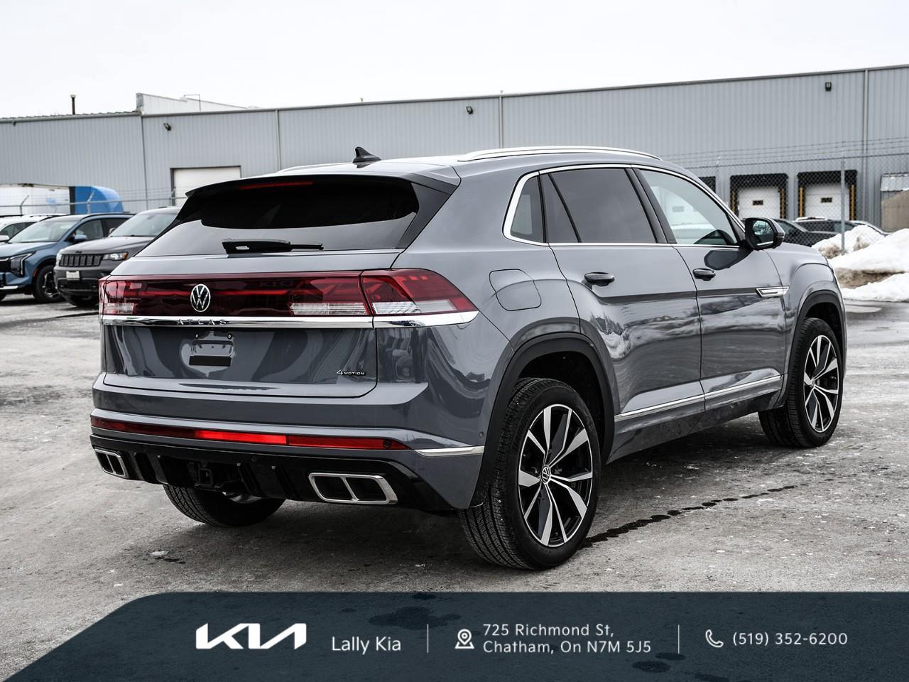 2026 Volkswagen Atlas Cross Sport 2.0 TSI Execline New Arrival | Clean CarFax | Leather | Roof | Nav Photo