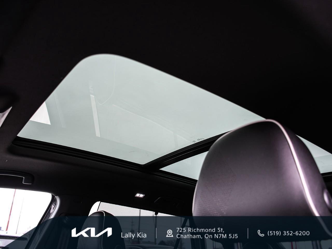 2026 Volkswagen Atlas Cross Sport 2.0 TSI Execline New Arrival | Clean CarFax | Leather | Roof | Nav Photo