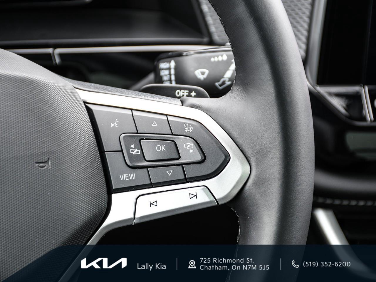 2026 Volkswagen Atlas Cross Sport 2.0 TSI Execline New Arrival | Clean CarFax | Leather | Roof | Nav Photo