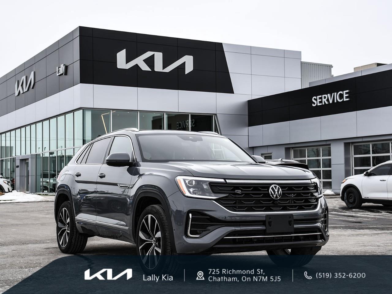 2026 Volkswagen Atlas Cross Sport 2.0 TSI Execline New Arrival | Clean CarFax | Leather | Roof | Nav Photo