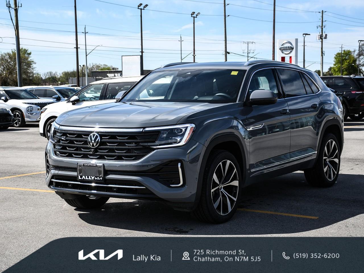 2026 Volkswagen Atlas Cross Sport 2.0 TSI Execline New Arrival | Clean CarFax | Leather | Roof | Nav Photo