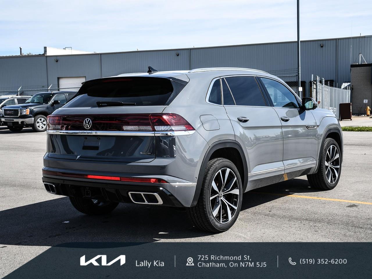 2026 Volkswagen Atlas Cross Sport 2.0 TSI Execline New Arrival | Clean CarFax | Leather | Roof | Nav Photo