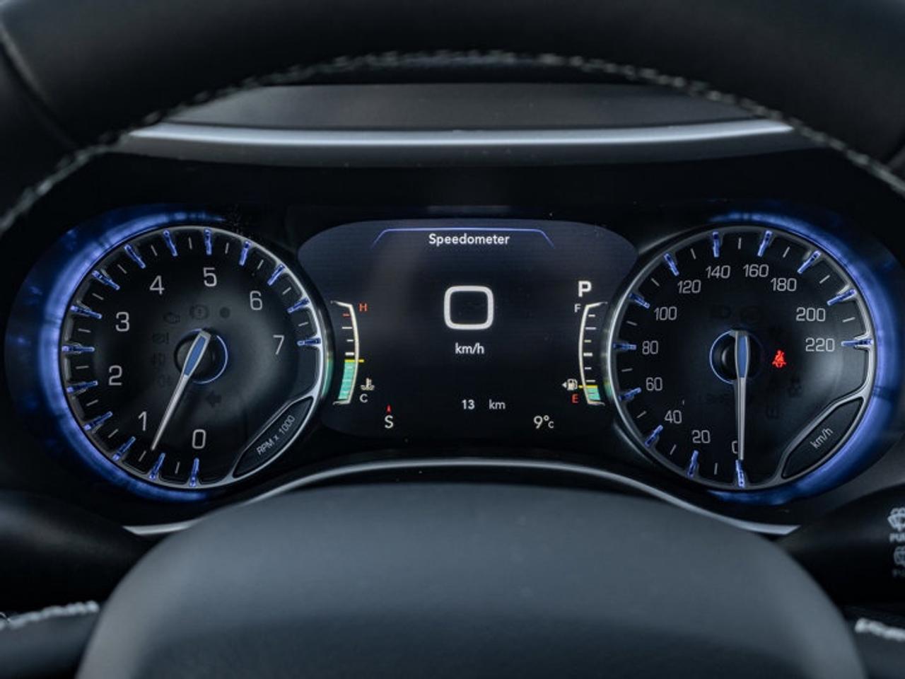 2026 Chrysler Pacifica Select Photo
