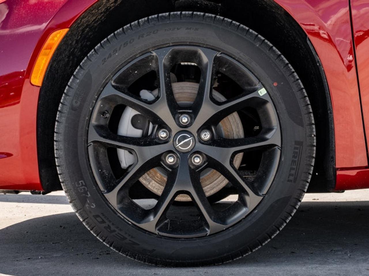 2026 Chrysler Pacifica Select Photo