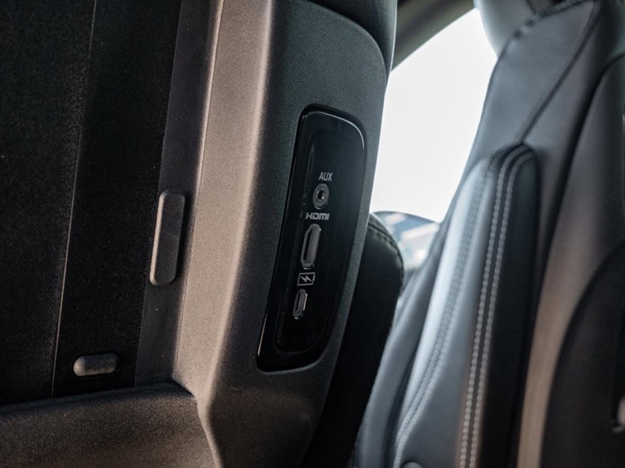 2026 Chrysler Pacifica Select Photo