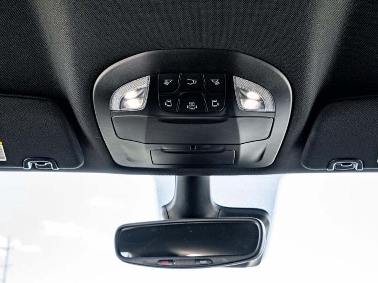 2026 Chrysler Pacifica Select Photo