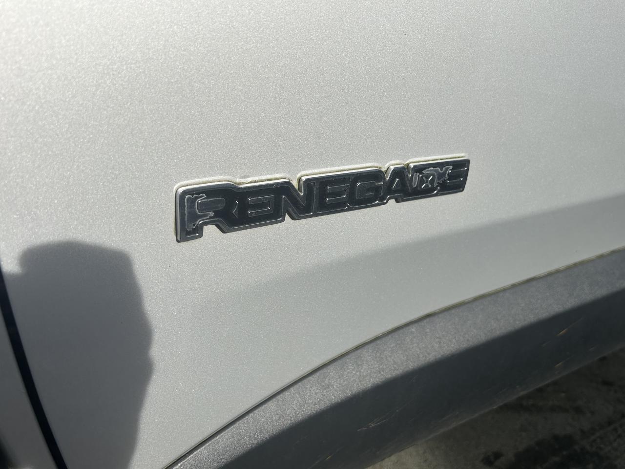 2015 Jeep Renegade 4WD 4dr North - Photo #15