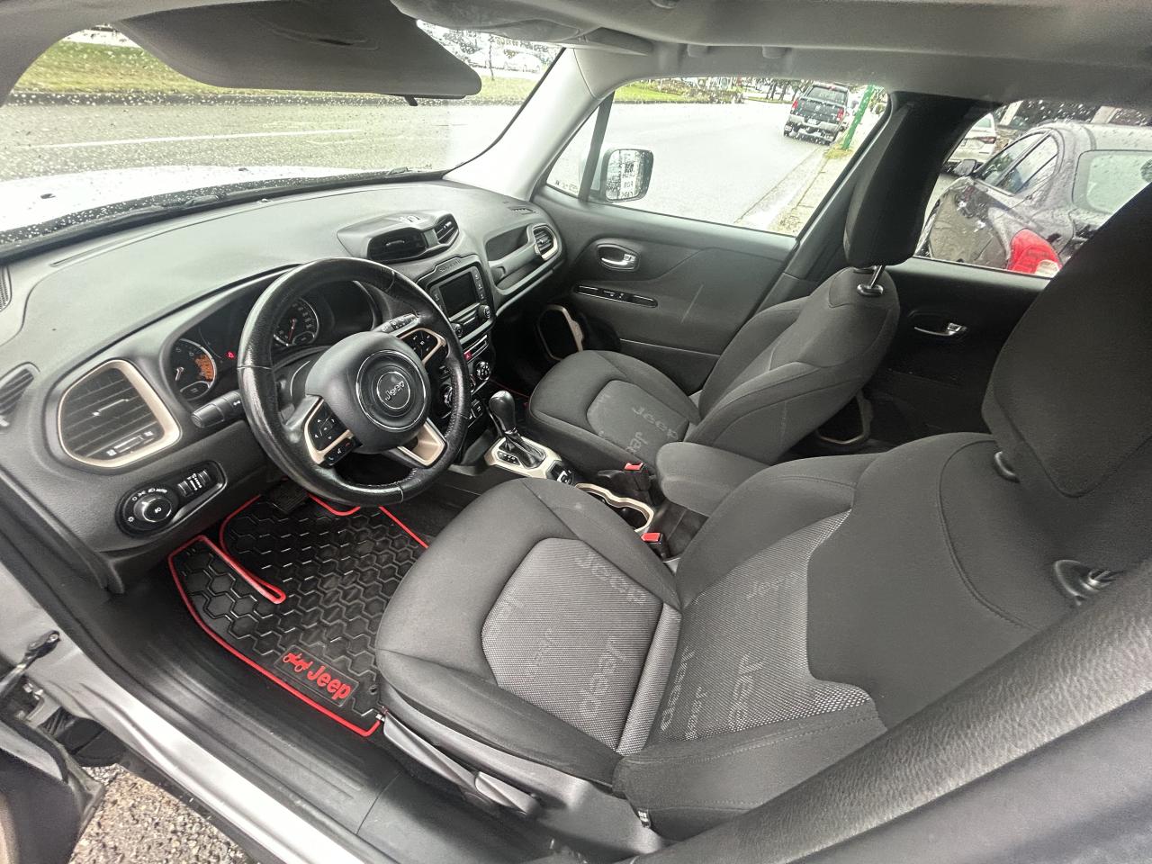 2015 Jeep Renegade 4WD 4dr North - Photo #9