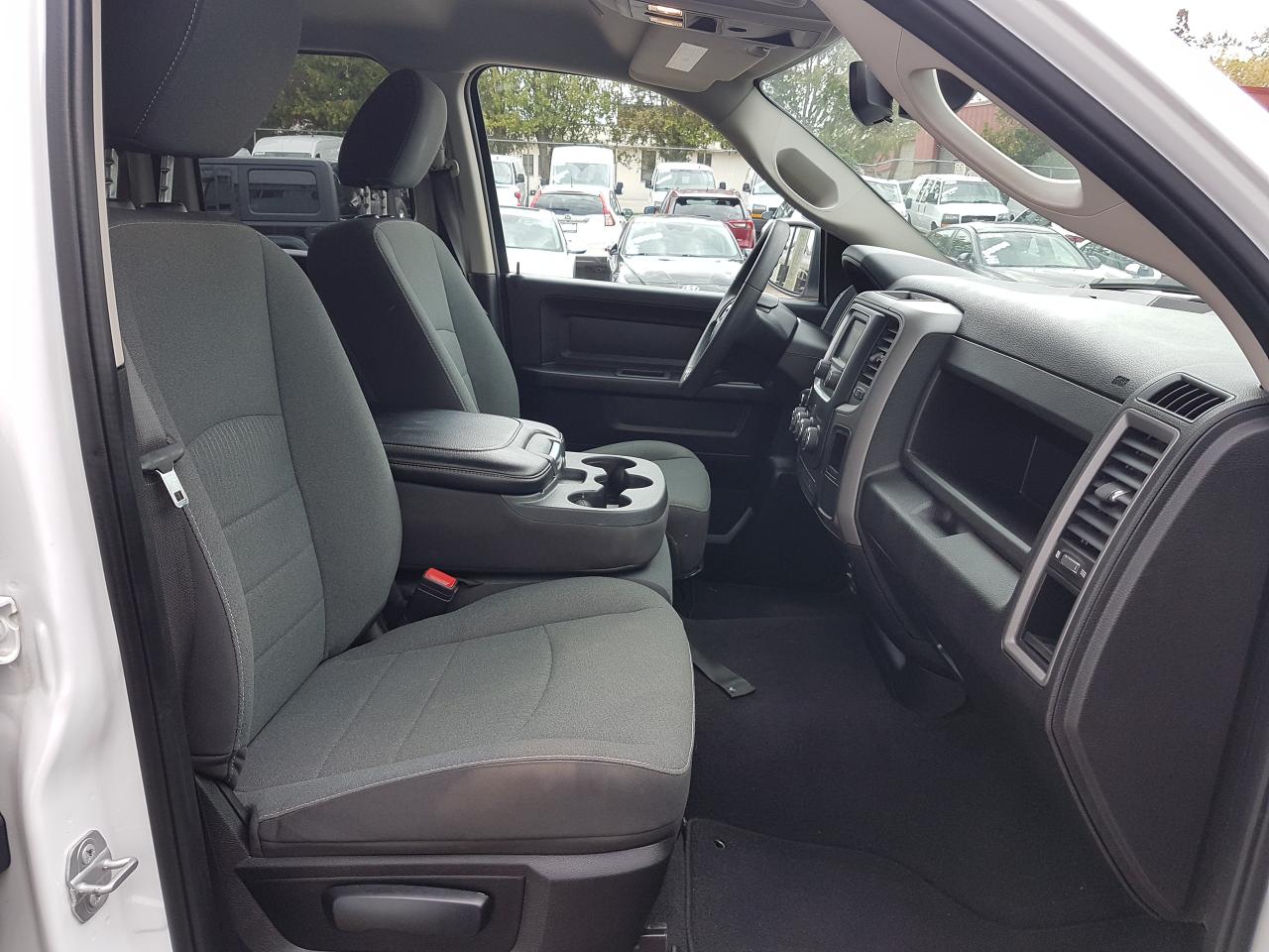 2022 RAM 1500 Classic Express Quad Cab 4x4 Photo