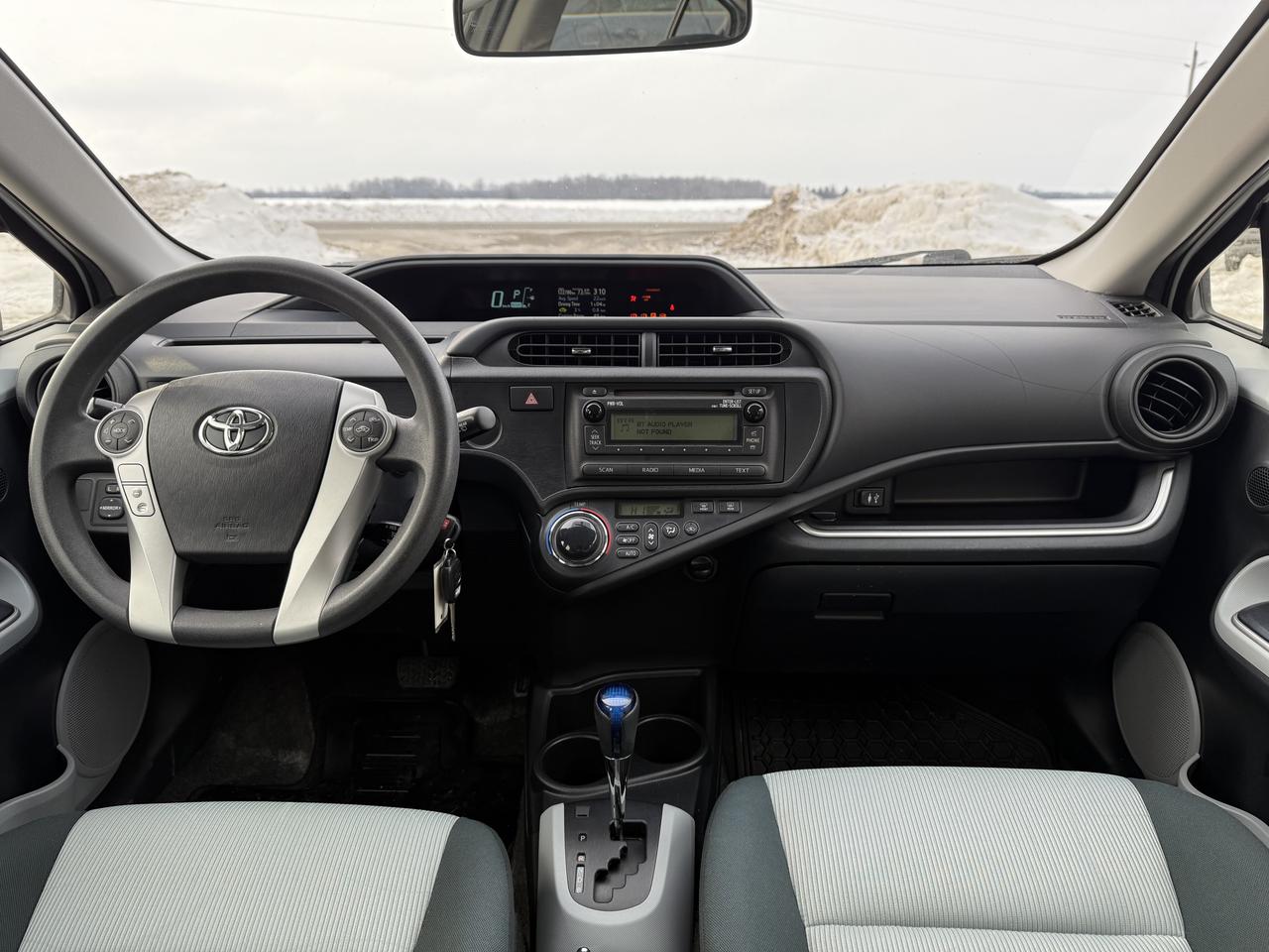 2014 Toyota Prius c LOW KM | BLUETOOTH | NO ACCIDENTS Photo