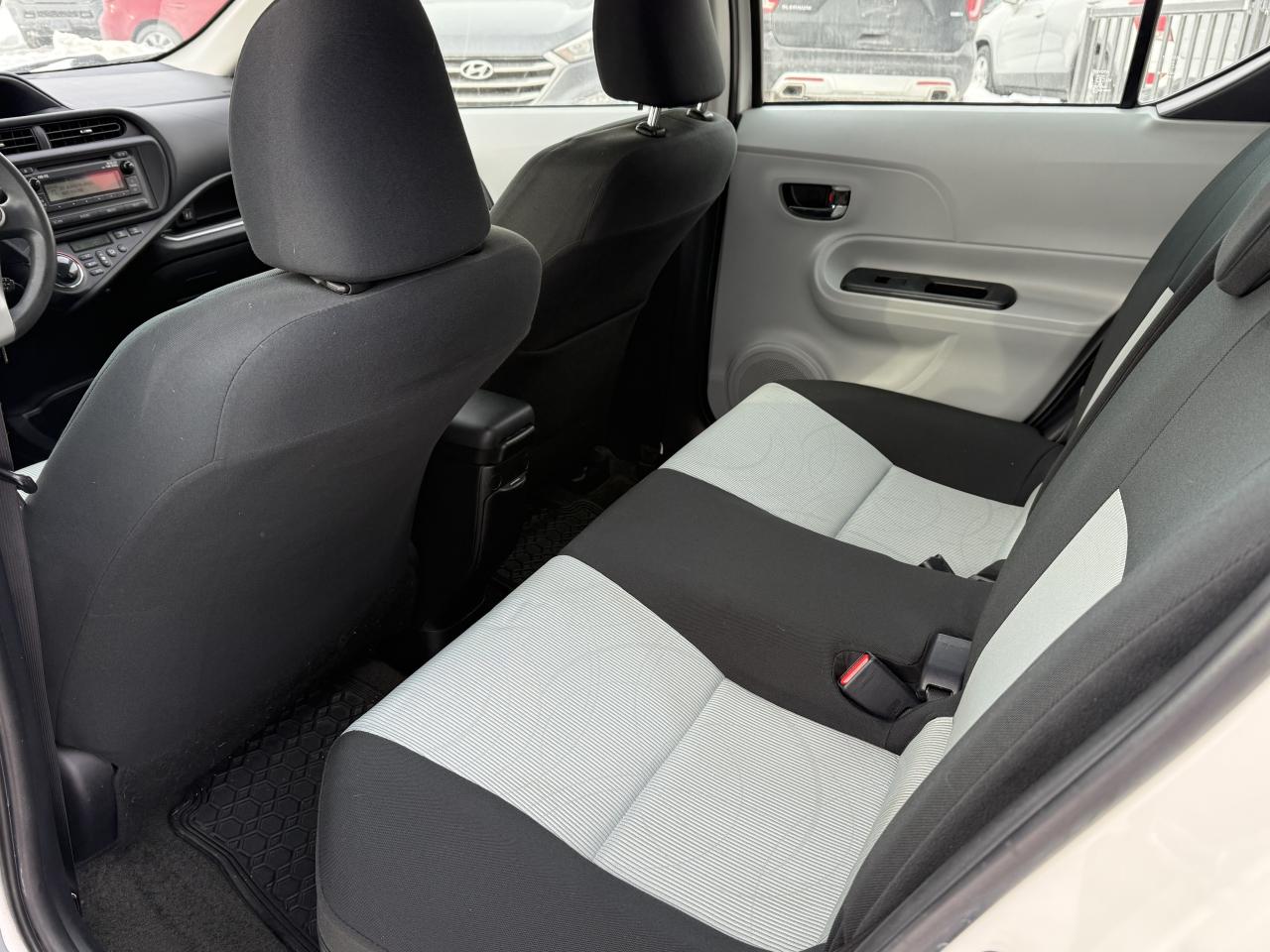 2014 Toyota Prius c LOW KM | BLUETOOTH | NO ACCIDENTS Photo