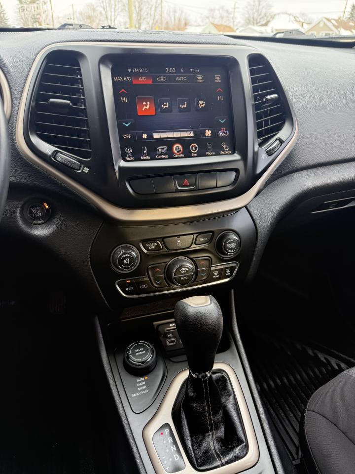 2014 Jeep Cherokee North Photo