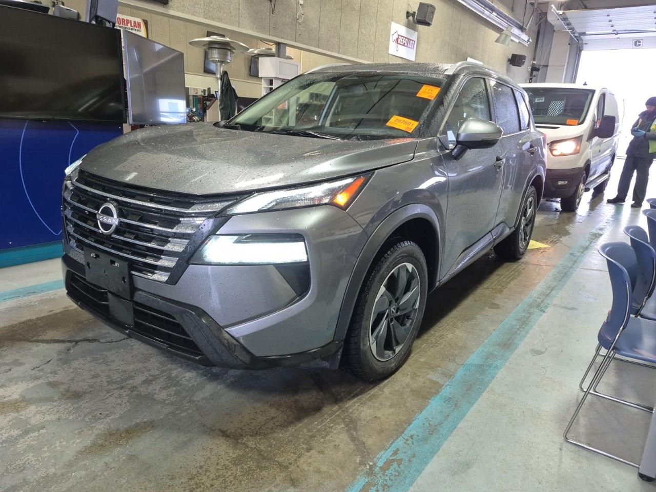 2024 Nissan Rogue SV MOONROOF