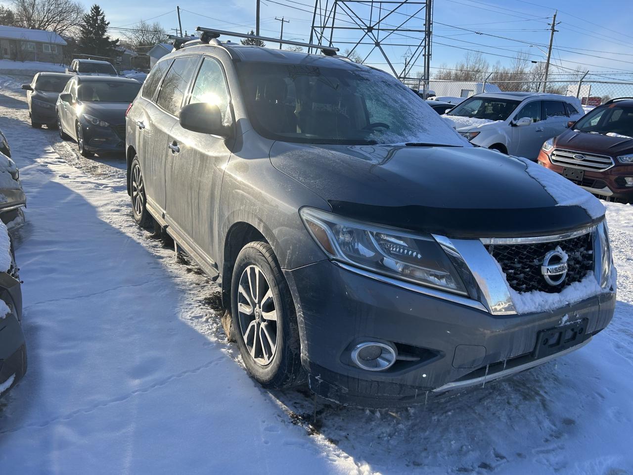 2015 Nissan Pathfinder SL Photo