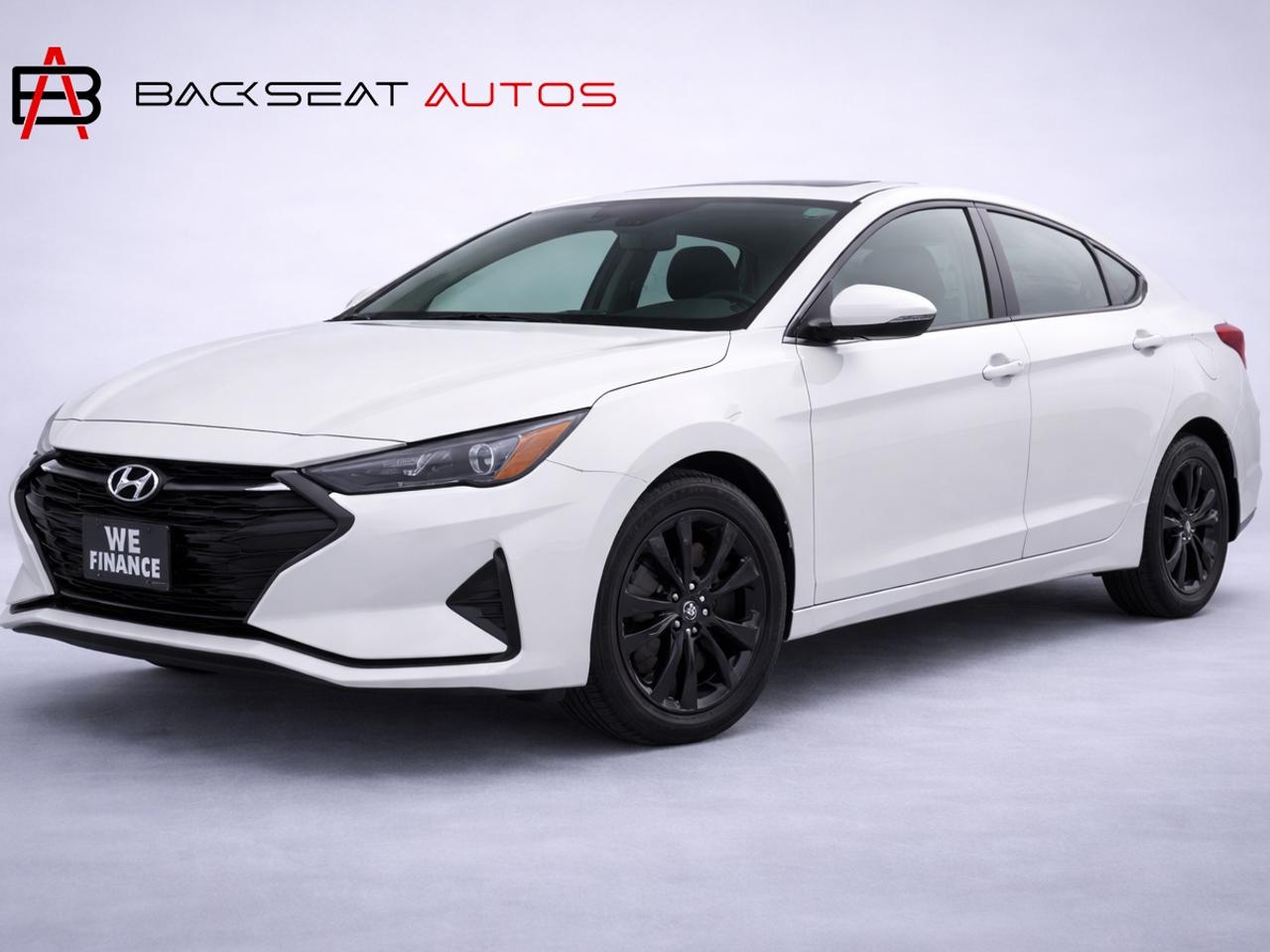 2022 Hyundai Elantra SEL Photo0