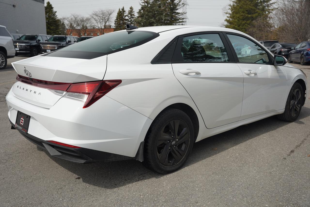 2022 Hyundai Elantra SEL Photo