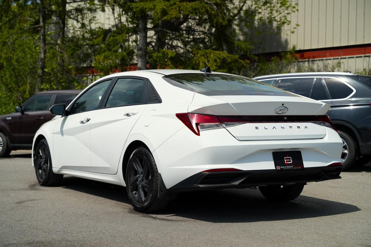 2022 Hyundai Elantra SEL Photo