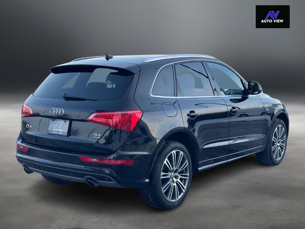 2010 Audi Q5 3.2L Premium **EXCELLENT SERVICE HISTORY** Photo