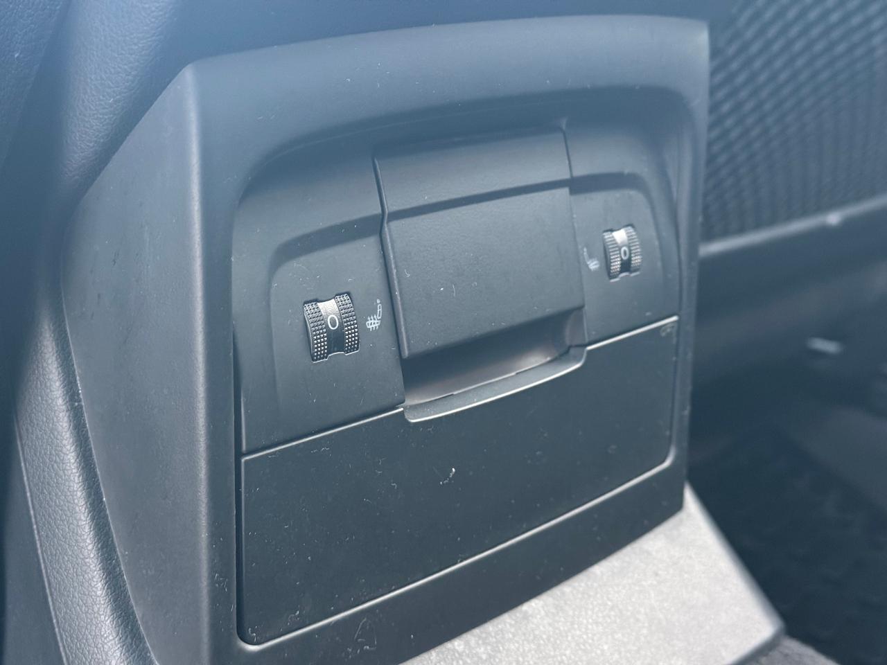 2010 Audi Q5 3.2L Premium **EXCELLENT SERVICE HISTORY** Photo