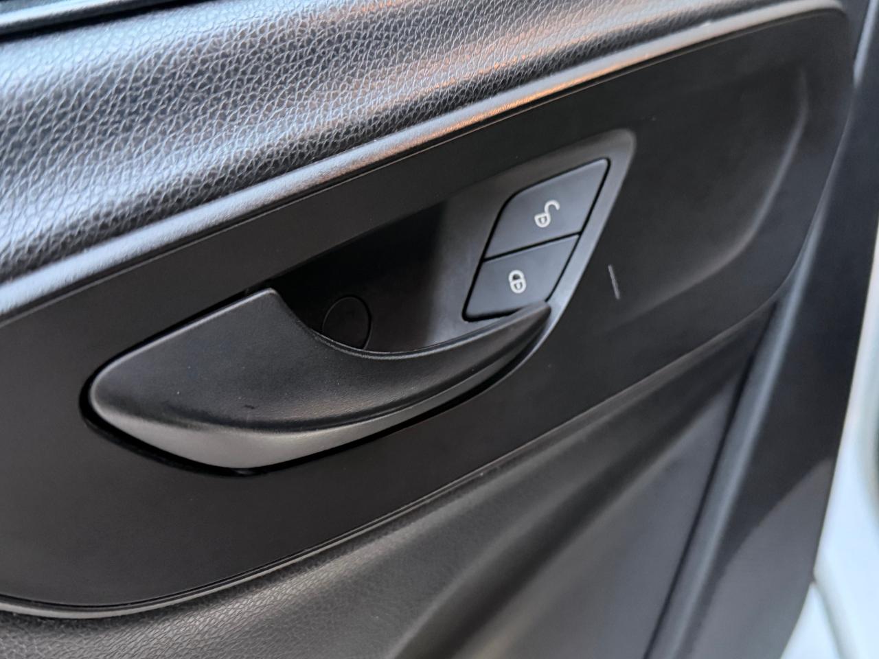 2022 Mercedes-Benz Sprinter 2500 High Roof I4 170"+Camera+CLEAN CARFAX Photo