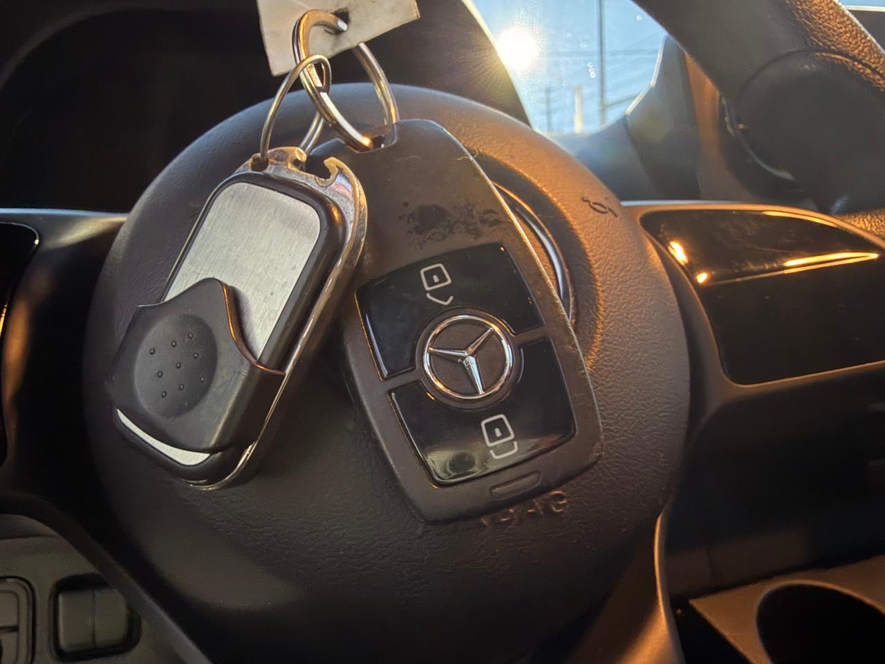 2022 Mercedes-Benz Sprinter 2500 High Roof I4 170"+Camera+CLEAN CARFAX Photo