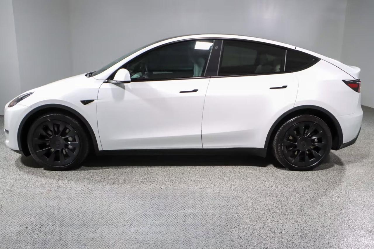 2021 Tesla Model Y Standard Range Photo3